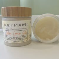 Body polish that exfoliates, cleans and moisturizes